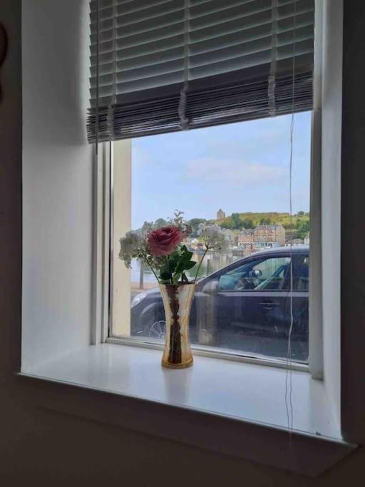 Penlea ~ 1 Bedroom Flat With Harbour View Tarbert  Exterior photo